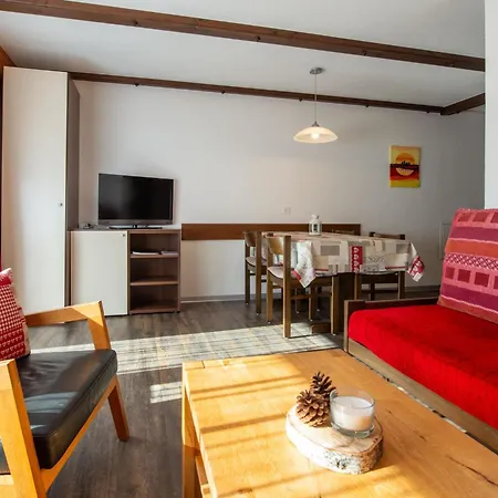 Appartamento Haus Azur Studio Nr- 8 By Interhome Saas-Almagell