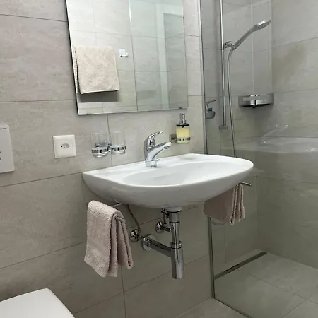 Appartamento Haus Azur Studio Nr- 8 By Interhome